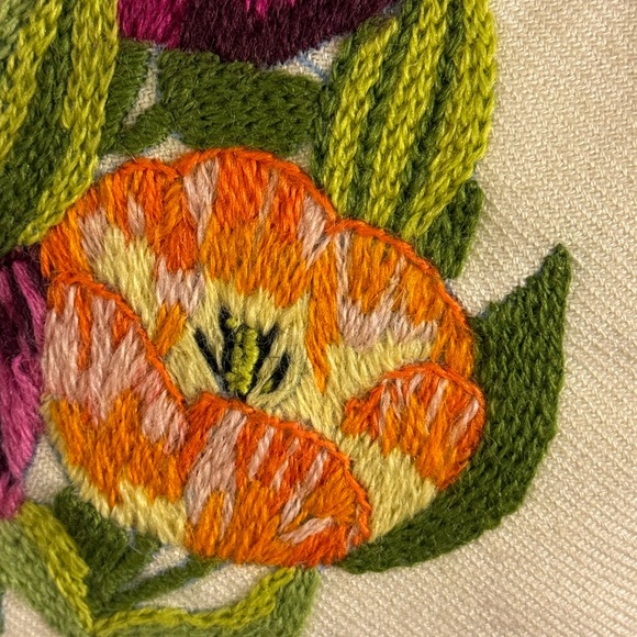 VINTAGE PILLOW CREWELWORK NEEDLEWORK TULIPS - Picture 2 of 8